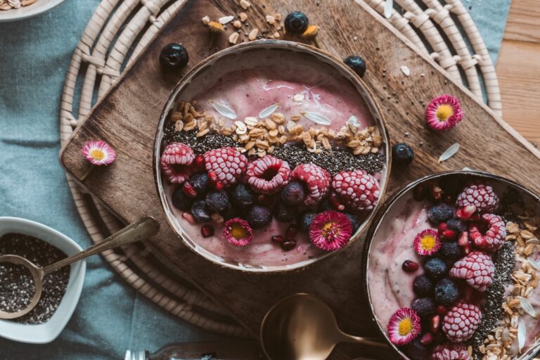 Gesundes Frühstück mit Beeren